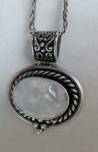 Large Vintage Sterling Silver Mother Of Pearl Pendant Necklace 23.  8gr