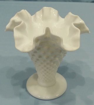 VINTAGE Fenton Milk Glass Hobnail Ruffled Trumpet Vase 5 1/2 Inch 2