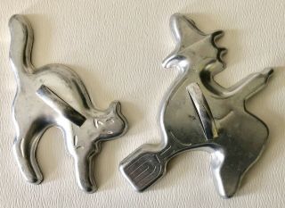 Vintage 1950s Aluminum Tin Metal Scaredy Cat Witch W/broom Cookie Cutter Set