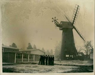 Windmill At Shirley Surrey - Vintage Photo