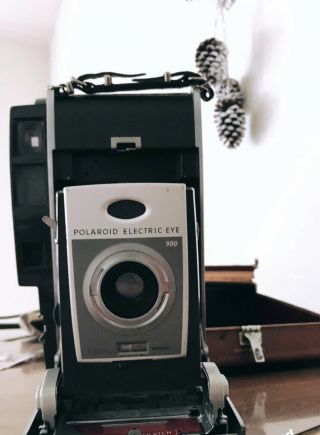 Vintage Polaroid 900 Electric Eye Land Film Camera With Carry Case 2