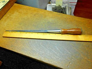 Antique/vintage Buck Brothers Cast Steel 1/8 " Wood Chisel In Good Cond.