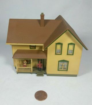 Vintage Ho Scale Train Building Detailed Country House Factory Model.