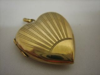 A Fabulous Vintage 9ct Gold Heart Shaped Locket,  Lovely.  S - 9004 - Cc - W23