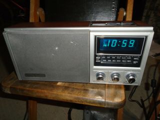 Vintage Ge Am/fm Alarm Clock Radio - Model No.  7 - 4691 A