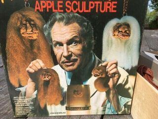 Vintage 70s Vincent Price Shrunken Head Apple Sculpture Set Toy, 6