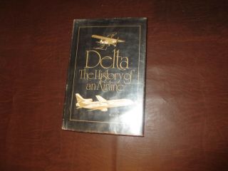 VINTAGE 1979 BOOK DELTA THE HISTORY OF AN AIRLINE by LEWIS & NEWTON 2
