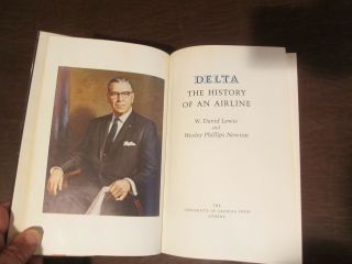 VINTAGE 1979 BOOK DELTA THE HISTORY OF AN AIRLINE by LEWIS & NEWTON 4