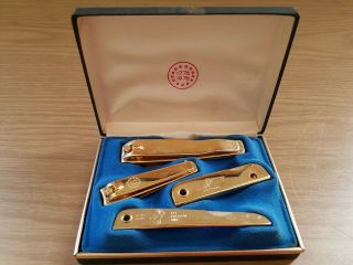 Vintage Bicentennial Mens Grooming Kit Gold Tone Clippers Nail File 1976