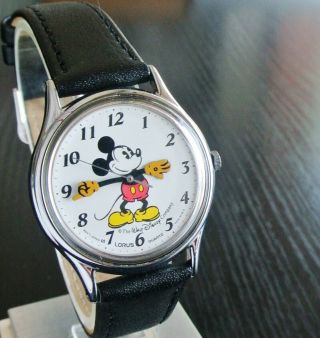Vintage Lorus Seiko Disney Mickey Mouse Quartz Silver Bezel Black Leather Watch