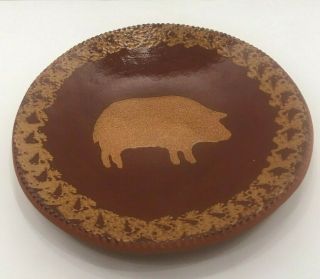Vintage C.  N.  Foltz Pottery Pa Redware Pig Design Plate,  1982,  9 - 1/4 " Diameter