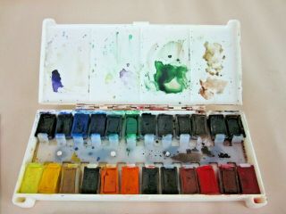 Vtg Artist Watercolor Paint Set Kit 24 Full Pans Plastic Box Travel Case Palette
