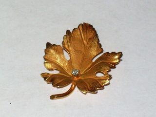 Vintage 14k Yellow Gold Maple Leaf Pin