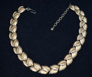 Vintage Trifari Double Leaf Gold Tone Adjustable Choker Necklace