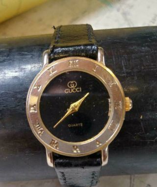 Vintage Gucci 2035 - 21 Gold Plated Ladies Quartz Watch Stainless Steel Bezel