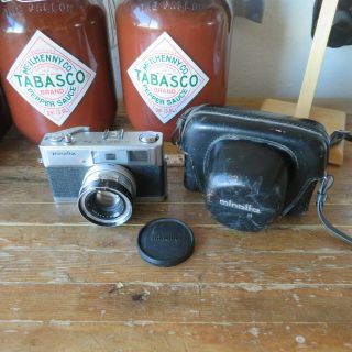 Vintage Minolta Hi - Matic 7s Film Camera Rokkor Pf 1:1.  8 45mm Lens Leather Case