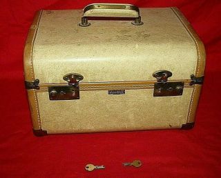 Vintage Towncraft Beige Cosmetic Train Case Luggage Suitcase W/ Keys