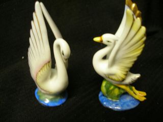 Vintage Porcelain Figurines Pair Swans Occupied Japan Hand Painted Gold Gilt