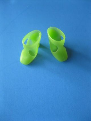 Vintage Barbie Doll Mod Lime Green T Strap Shoes Flower Wower 1453 Clothes