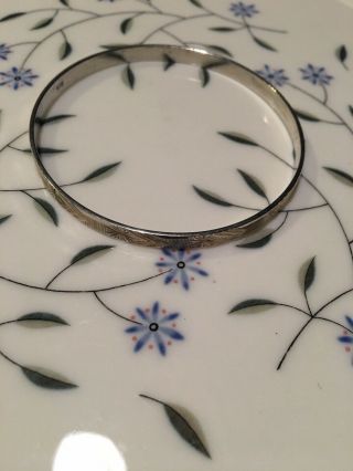 Gorgeous Vintage Sterling Silver Bangle - Marked 925