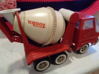 VINTAGE RED AND WHITE TONKA CEMENT MIXER 8