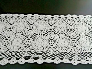 VINTAGE WHITE COTTON HAND WORKED CROCHET LACE TABLE RUNNER 10 