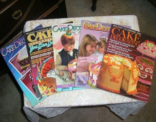 5 Vtg Wilton Yearbook Cake Decorating Books 1981 - 1985 Back Issue Magazines Great