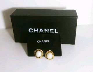 Authentic Rare Vintage Chanel CC Logo Gold white Pearl Round Hoop Clip Earrings 4