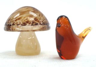 Wedgwood Glass Brown & Beige Mushroom And Bird Vintage Paperweight - W31