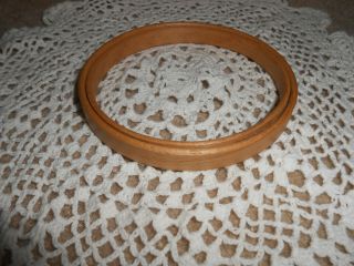 Vintage 4 " Round Wood Embroidery Hoop Felt Lined Ec Rare Size