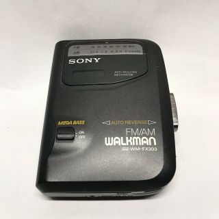 Vtg Sony Walkman Wm - Fx303 Am Fm Radio Cassette Tape Player Belt Clip Mega Bass