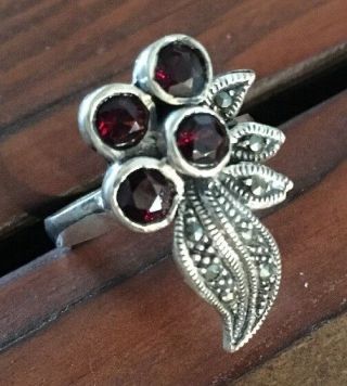 Vintage Sterling Silver Garnet & Marcasite Flower Leaf Berries Ring Size 6.  75