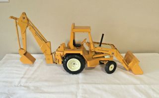 Vintage Ertl 1/16 International Harvester Tractor Loader Backhoe 472 Diecast
