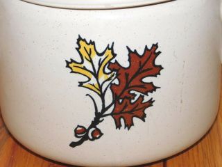 Vintage West Bend 2 Quart Oak Leaf and Acorn Bean Pot with Lid 3