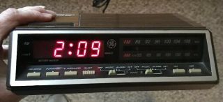 Vintage Ge Dual Alarm Digital Clock Fm/am Radio 7 - 4616a Two Wake Times