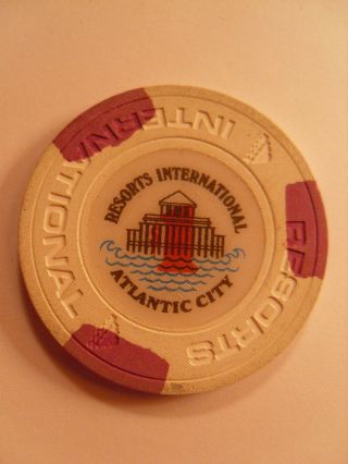 Vintage Casino $1 Chip Resorts International Casino Atlantic City,  Nj