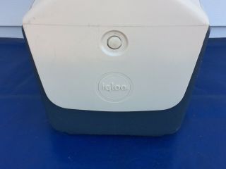 Vintage Igloo Playmate 16qt Camping Picnic Cooler Ice Chest W/ Side Button 4