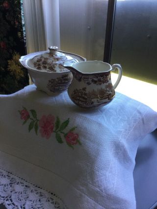 Vintage Brown Tonquin Sugar And Creamer Set By Clarice Cliff,  Staffordshire