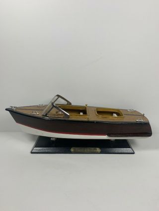 Vintage Unique Chris Craft Runabout Model Speed Boat.  Look