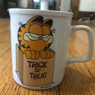 Vintage Enesco 1978 Garfield Trick Or Treat Halloween Ceramic Coffee Mug