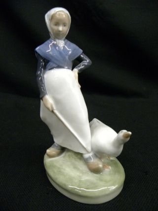Vintage Royal Copenhagen 7 1/2 " Girl With Goose Porcelain Figurine 528;