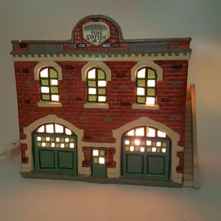 Dept 56 Snow Village 5091 - 1 Fire Station 2 Lighted Brick Building House Vtg