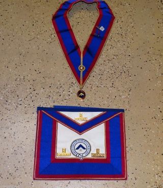 13691/ Vintage Masonic Apron & Collar Grand Lodge Mark Master Masons / Regalia