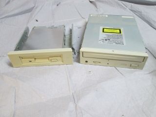Two Mitsumi Drives 3.  5 " Floppy Drive D359t3 And Crmc - Fx820s Cd Drive.  Vintage