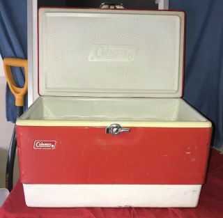 Vintage COLEMAN (USA) 1976 Red Metal Cooler Ice Box Metal Handle Bottle Openers 4