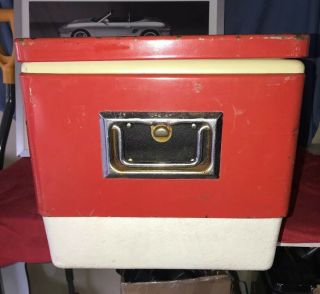 Vintage COLEMAN (USA) 1976 Red Metal Cooler Ice Box Metal Handle Bottle Openers 7