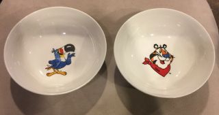 2 Kellogg Cereal Bowls Tony Tiger Toucan Sam Oversize 1999 Ceramic Vtg Vintage