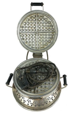 Vintage Antique Club Electric Waffle Mould Mold Waffle Maker Model 07 w/ Cord 3