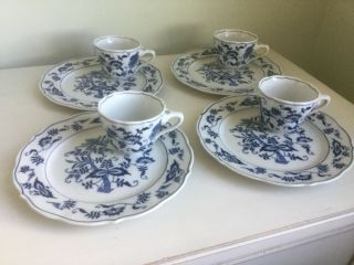 Set Of 4 Vintage Blue Danube China Onion Luncheon Plates And Teacups