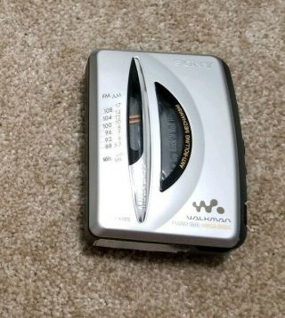 Vintage Silver Sony Walkman Model Wm - Fx195 Mega Bass Cassette Radio Player Am/fm